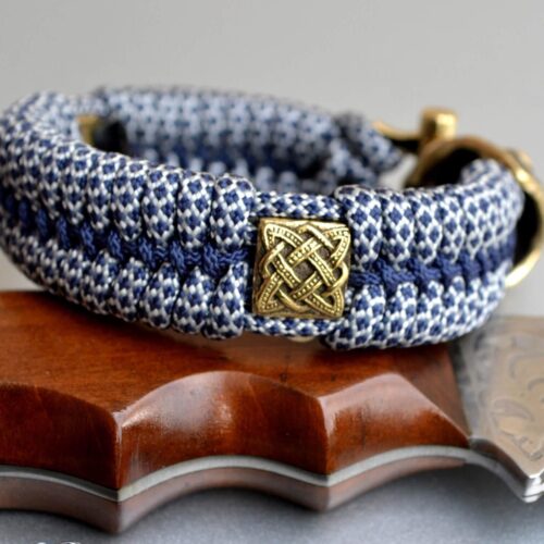 Фото браслет из паракорда с бусиной квадрат Сварога