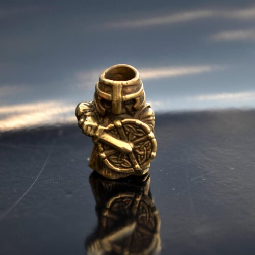 Фото латунной бусины воин