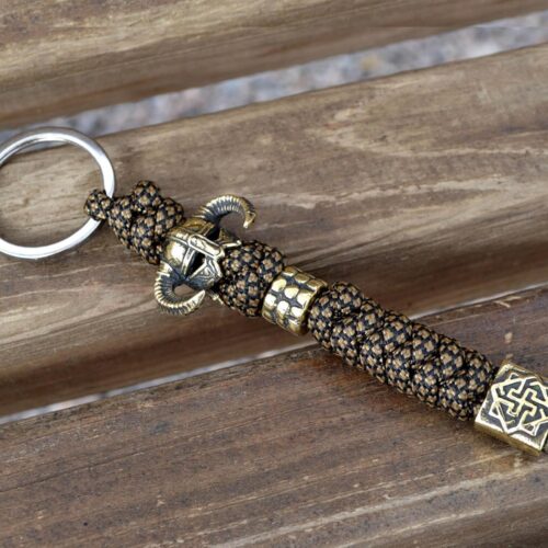 Плетеный брелок из паракорда с кольцом для ключей