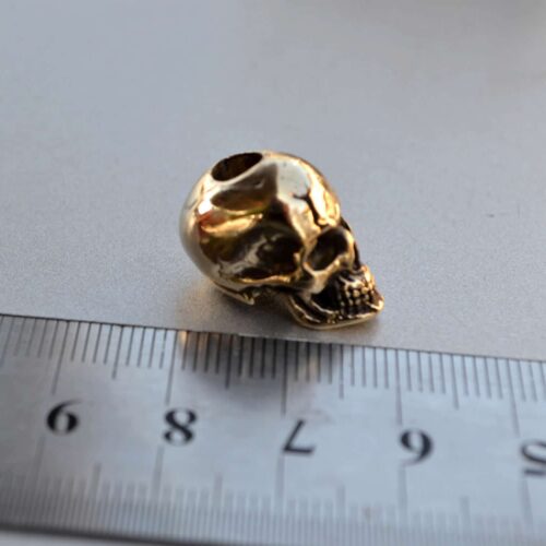 Бусина череп на темляк