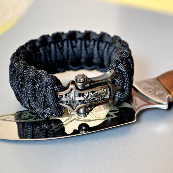 Фото плетеный браслет с застежкой